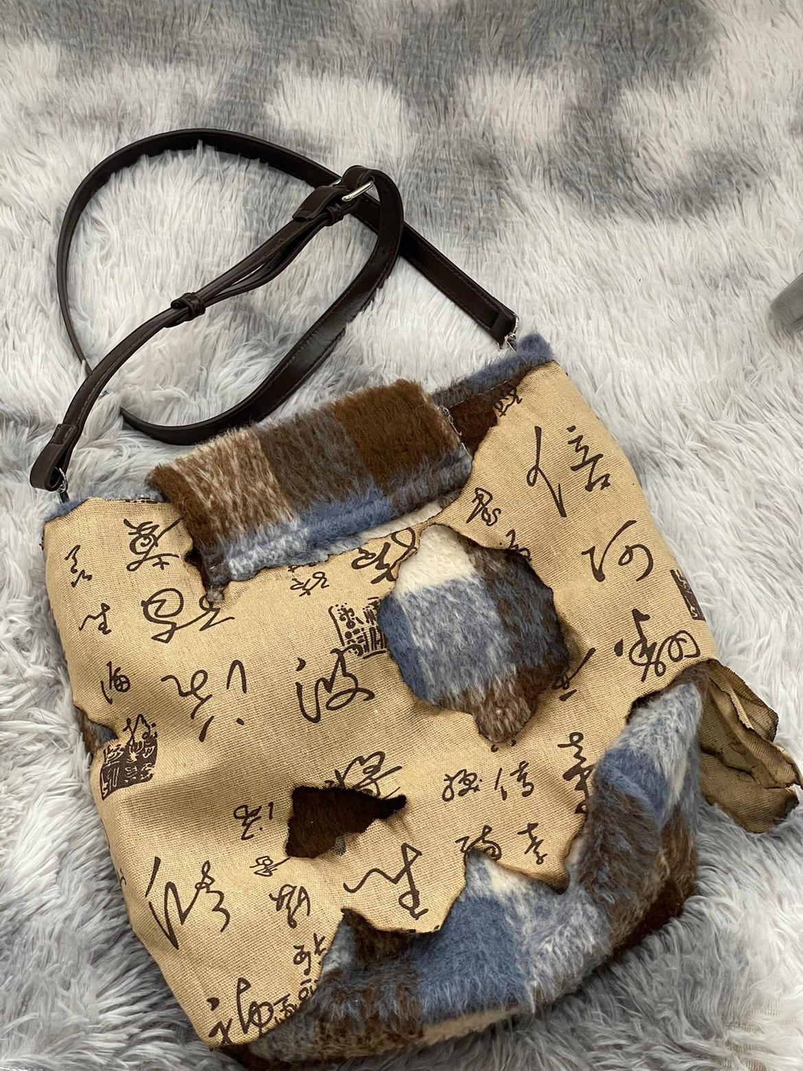 Retro Distressed Plush Plaid Stitching Horn Button Shoulder Messenger Bag - Image 3
